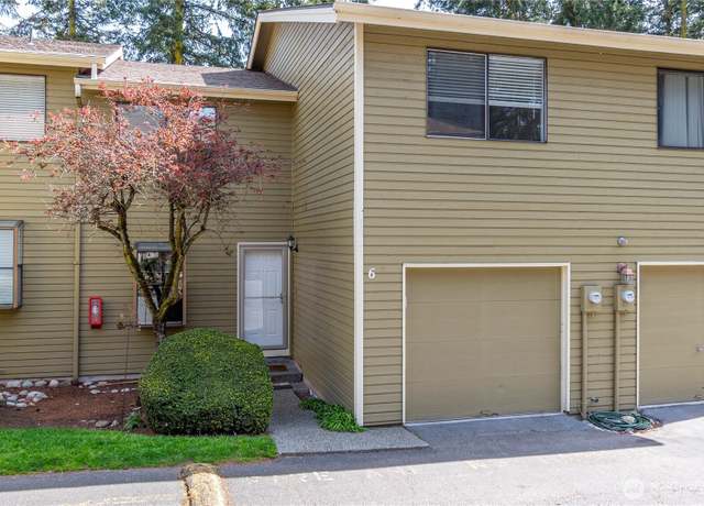 Property at 111 NW Columbia Dr Unit A6, Oak Harbor, WA 98277, 3 beds, 2.5 baths