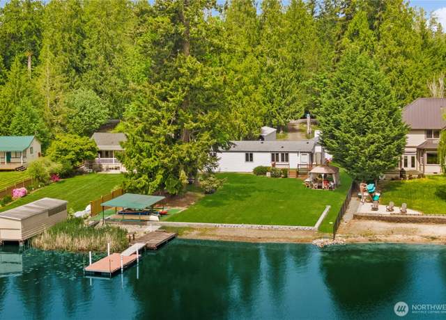Property at 30961 E Lake Morton Dr SE, Kent, WA 98042, 3 beds, 2 baths
