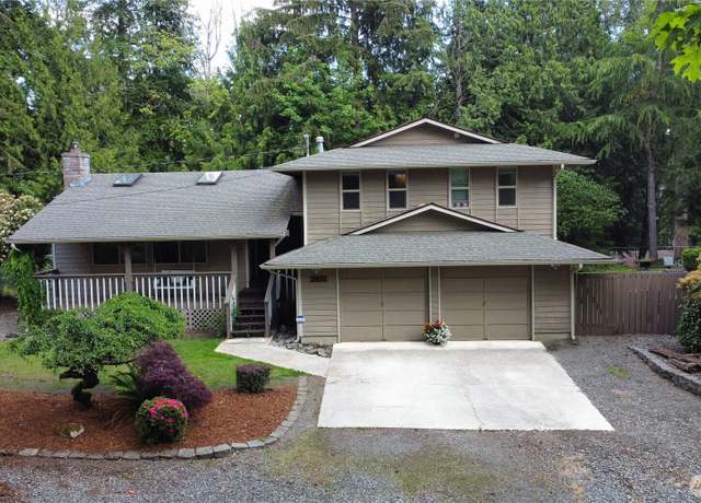 Property at 3521 170th Ave E, Lake Tapps, WA 98391, 3 beds, 2.5 baths