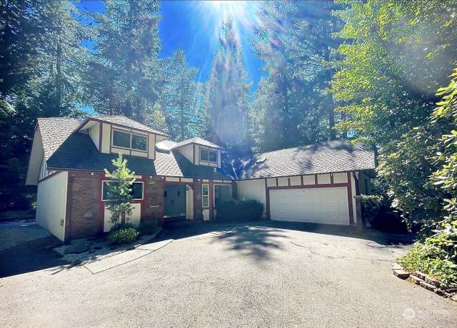 Property at 5002 95th Ave W, University Place, WA 98467, 4 beds, 3 baths