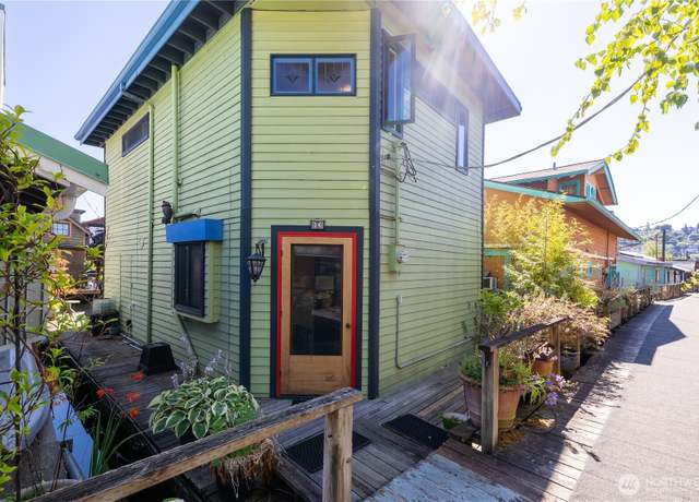 Property at 2025 Fairview Ave E Unit E, Seattle, WA 98102, 1 bed, 1.5 baths