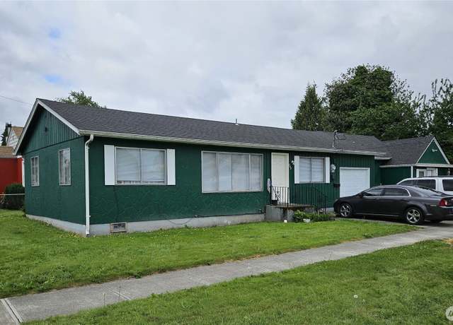 Property at 706 Laurel St, Kelso, WA 98626, 4 beds, 1 bath