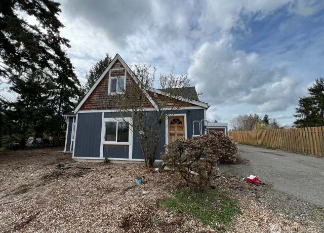 Property at 10522 22nd Ave E, Tacoma, WA 98445, 2 beds, 1.5 baths