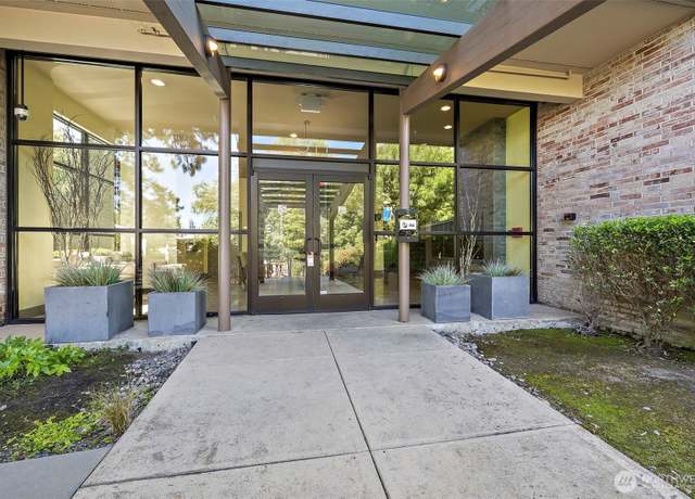 Property at 511 100th Ave NE #305, Bellevue, WA 98004, 1 bed, 1 bath