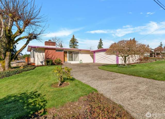 Property at 21411 14th Ave S, Des Moines, WA 98198, 4 beds, 2.5 baths