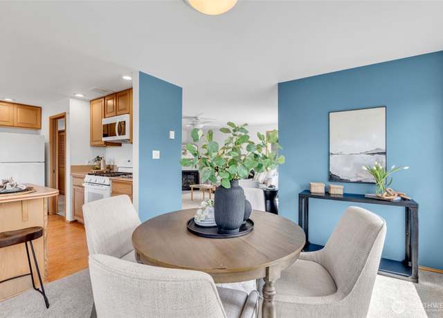 Property at 722 N 92nd St #1, Seattle, WA 98103, 2 beds, 2 baths