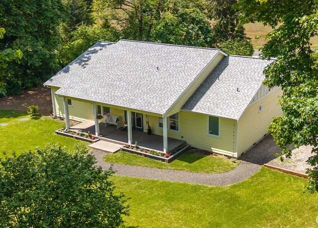 Property at 7304 Englewood Dr SE, Olympia, WA 98513, 3 beds, 2 baths