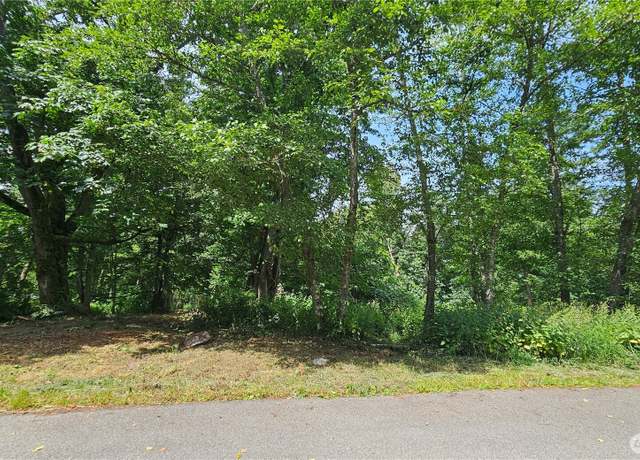 Property at 304 Dove Dr, Camano Island, WA 98282