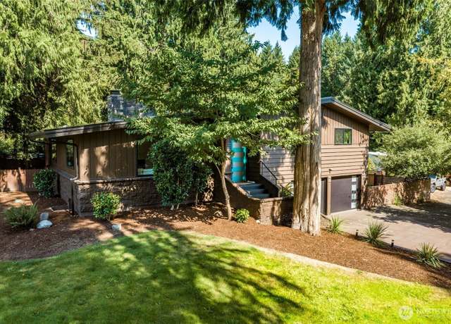 Property at 405 Shadow Ln NE, Olympia, WA 98506, 5 beds, 3 baths
