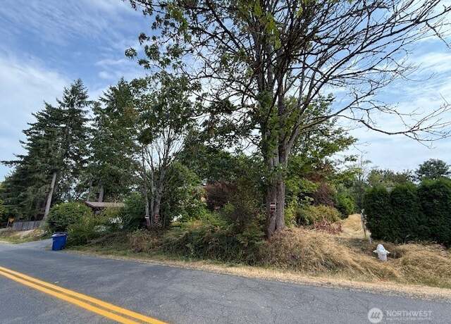 Property at 199 xx 47th Ave NE, Lake Forest Park, WA 98155