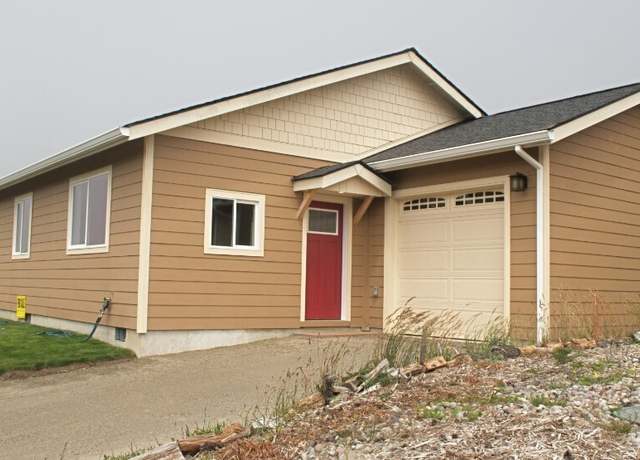 Property at 31904 I St, Ocean Park, WA 98640, 3 beds, 2 baths
