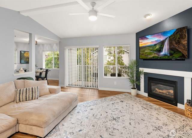 Property at 15150 140th Way SE Unit M201, Renton, WA 98058, 2 beds, 1 bath