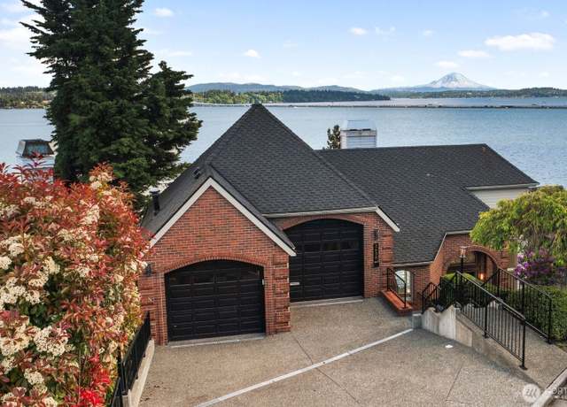 Property at 3638 50th Ave NE, Seattle, WA 98105, 6 beds, 4.5 baths