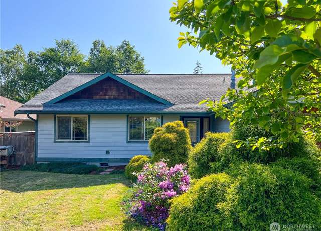 Property at 1304 Rosecrans St, Port Townsend, WA 98368, 3 beds, 2 baths