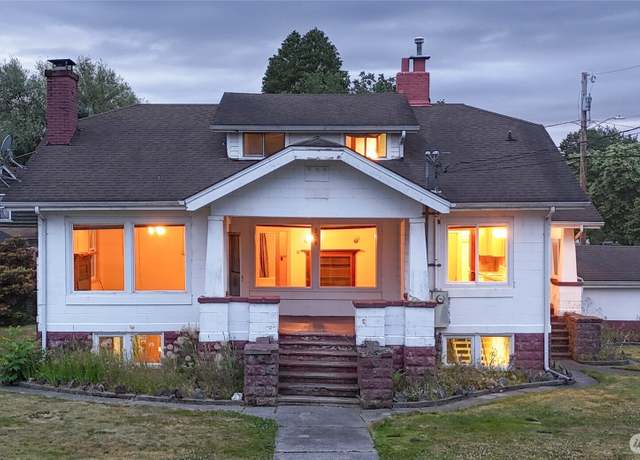 Property at 204 S Madison St, Monroe, WA 98272, 3 beds, 2 baths