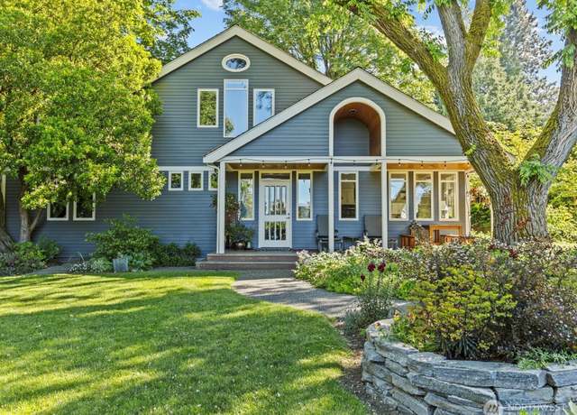 Property at 11231 NE 67th St, Kirkland, WA 98033, 3 beds, 3 baths