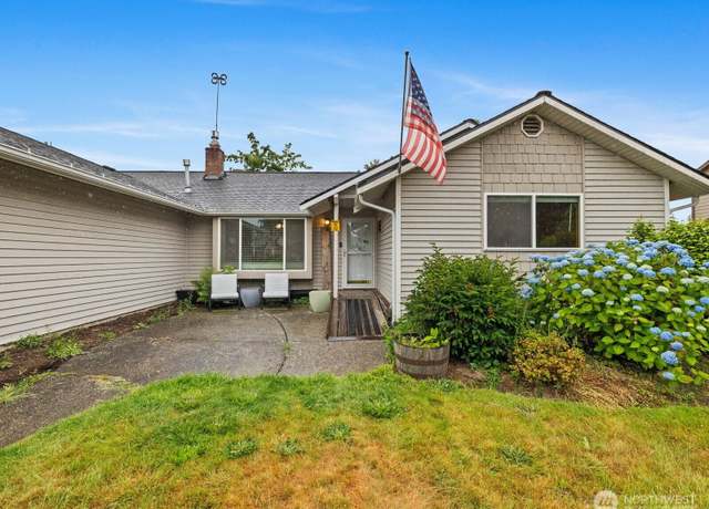 Property at 5008 138th St NE, Marysville, WA 98271, 3 beds, 2 baths
