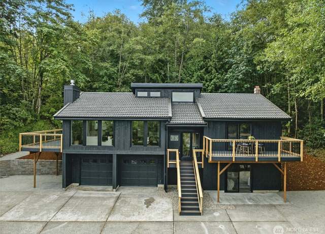 Property at 400 19th Ave SE, Puyallup, WA 98372, 3 beds, 3 baths