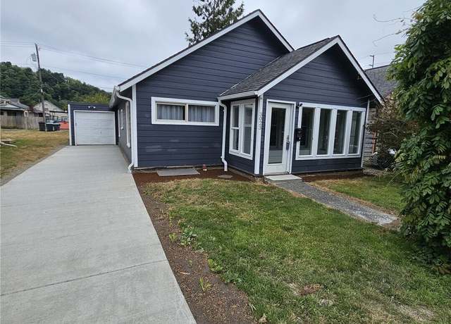 Property at 3023 Aberdeen Ave, Hoquiam, WA 98550, 2 beds, 1 bath