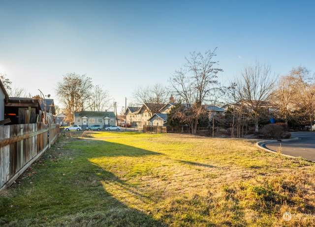 Property at 315 S 4th Ave, Walla Walla, WA 99362