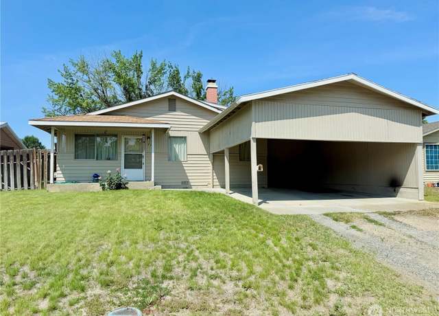 Property at 718 Ridge Pl, Omak, WA 98841, 4 beds, 1 bath