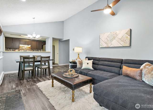 Property at 23625 112th Ave SE Unit G201, Kent, WA 98031, 3 beds, 2 baths
