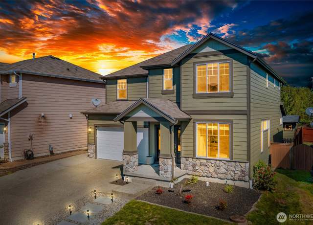 Property at 7117 39th Pl NE, Marysville, WA 98270, 4 beds, 2.5 baths