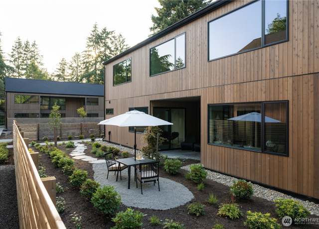 Property at 600 Park Ave NE, Bainbridge Island, WA 98110, 3 beds, 2.5 baths