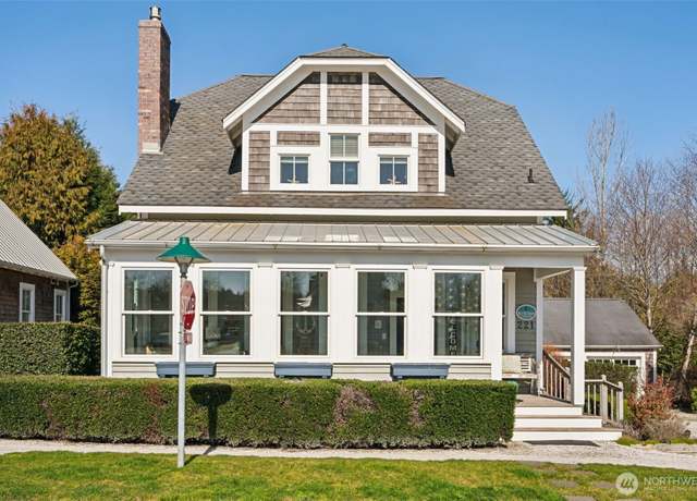 Property at 221 Meriweather St, Pacific Beach, WA 98571, 4 beds, 4.5 baths