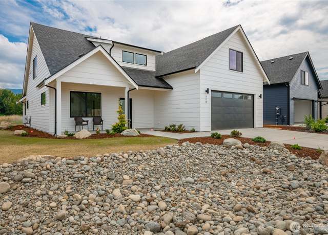Property at 710 E 5th St, Nooksack, WA 98276, 4 beds, 3 baths