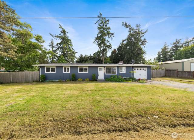 Property at 823 Walker Ave, Oak Harbor, WA 98277, 3 beds, 2 baths