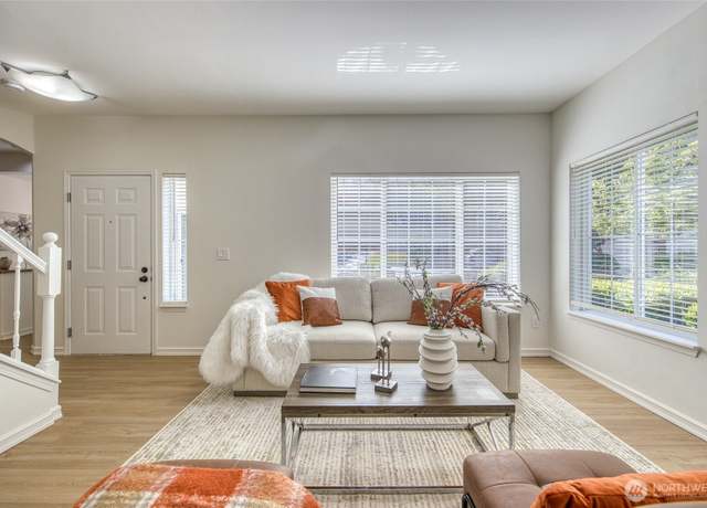 Property at 10909 Avondale Rd NE Unit J137, Redmond, WA 98052, 2 beds, 2.5 baths