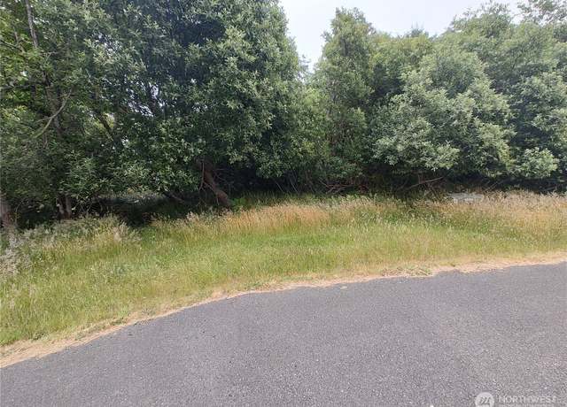 Property at 660 Alder Ct NE, Ocean Shores, WA 98569
