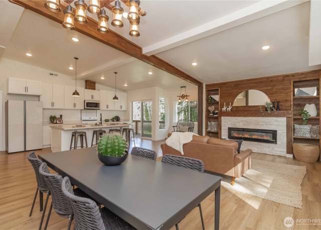 Property at 12781 Terranova Pl SE, Olalla, WA 98359, 3 beds, 3 baths