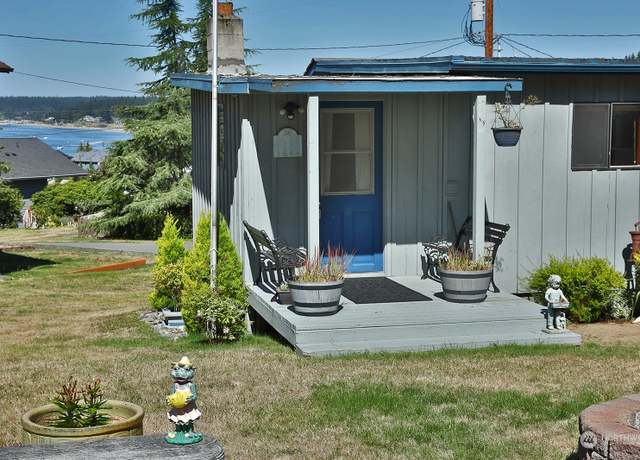 Property at 1450 Mutiny Ln, Freeland, WA 98249, 2 beds, 1 bath
