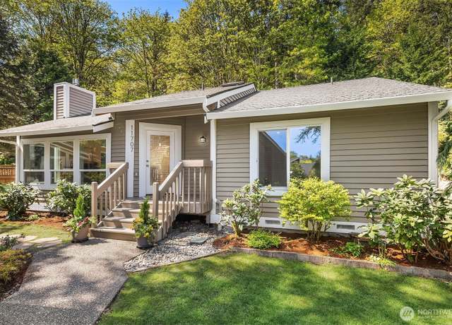 Property at 11707 NE 105th Ln, Kirkland, WA 98033, 2 beds, 2 baths