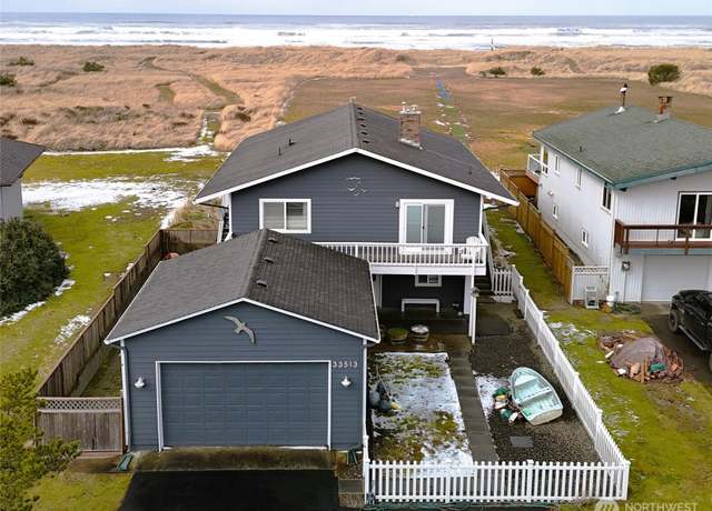 Property at 33513 G St, Ocean Park, WA 98640, 3 beds, 2 baths