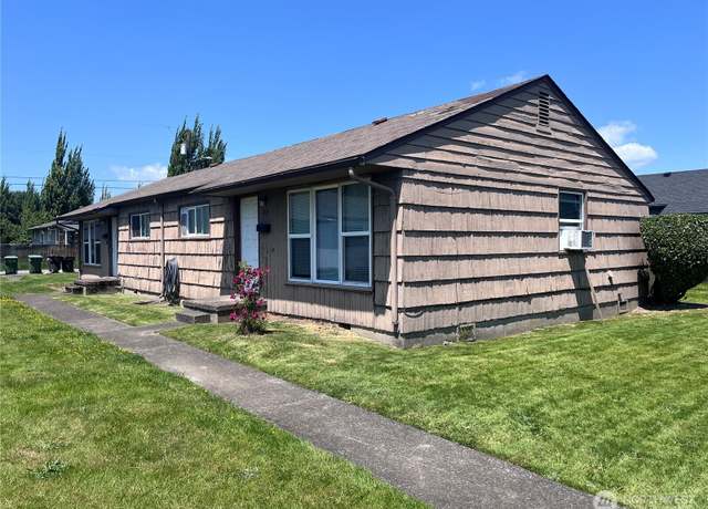 Property at 211 Cypress St, Longview, WA 98632, 4 beds, 2 baths
