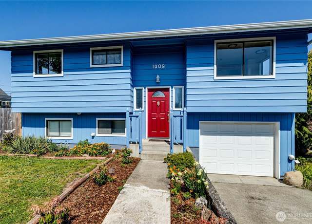 Property at 1009 W 6th St, Port Angeles, WA 98363, 4 beds, 2 baths