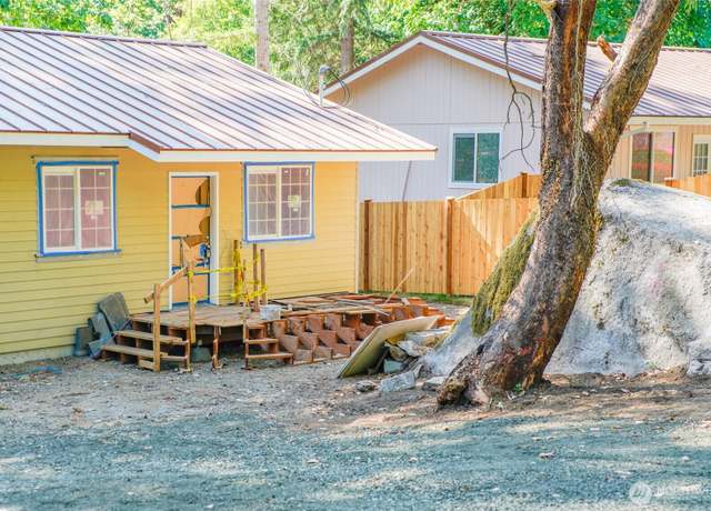 Property at 200 E Panorama Dr, Shelton, WA 98584, 3 beds, 2 baths