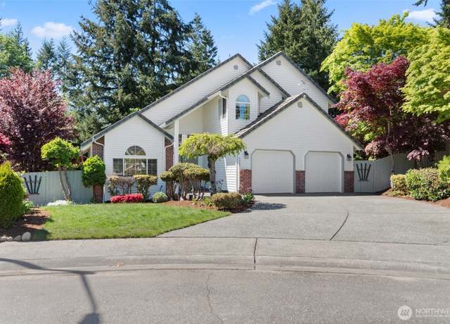 Property at 5407 192nd St, Lynnwood, WA 98036, 3 beds, 2.5 baths