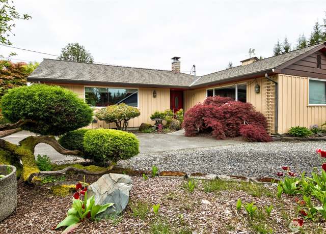 Property at 321 Deer Park Dr, Aberdeen, WA 98520, 3 beds, 2 baths