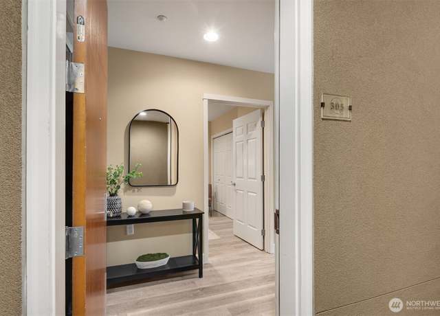 Property at 10047 Main St #305, Bellevue, WA 98004, 2 beds, 1 bath
