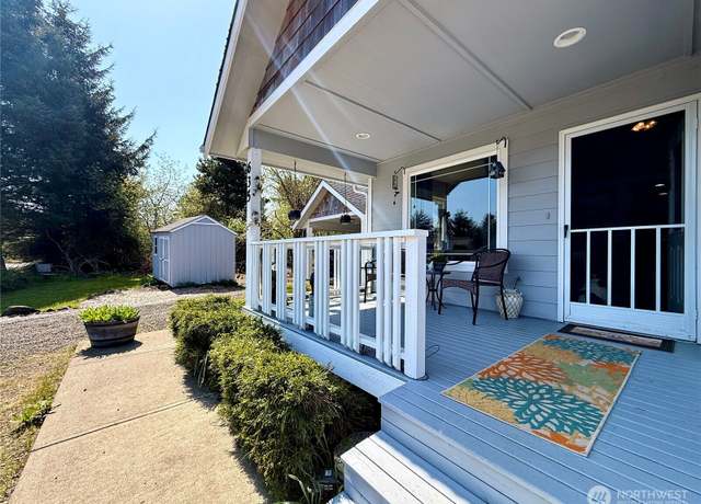 Property at 635 Island Cir SE, Ocean Shores, WA 98569, 2 beds, 1 bath