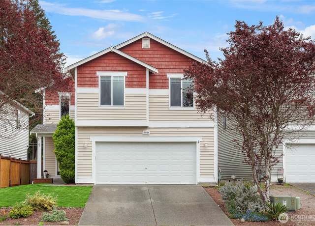 Property at 29058 215th Pl SE, Kent, WA 98042, 4 beds, 2.5 baths