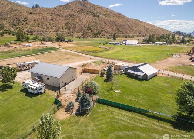 Property at 5 Aspen Ln, Winthrop, WA 98862, 3 beds, 2 baths