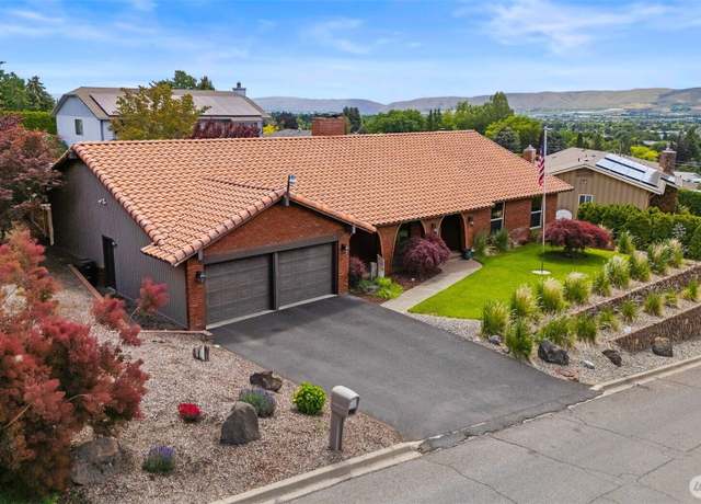 Property at 609 N 58th Ave, Yakima, WA 98908, 4 beds, 3.5 baths