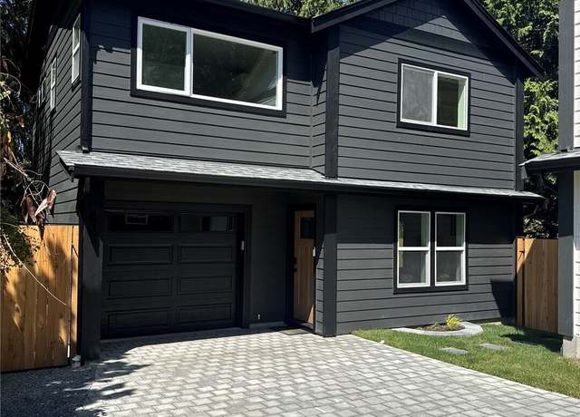 Property at 838 NE 100th St, Seattle, WA 98125, 3 beds, 2.5 baths