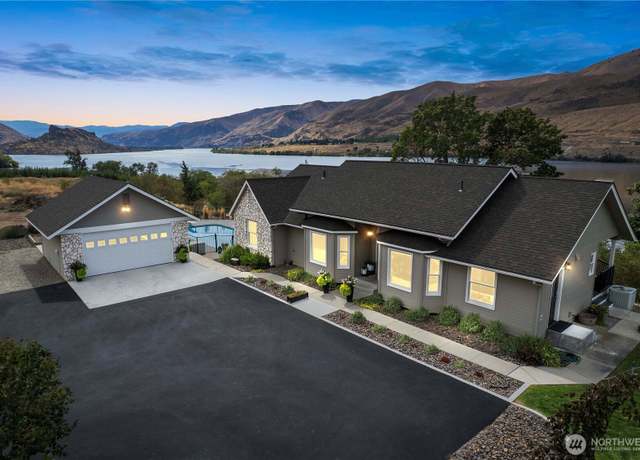 Property at 68 Shore Dr, East Wenatchee, WA 98802, 5 beds, 3 baths