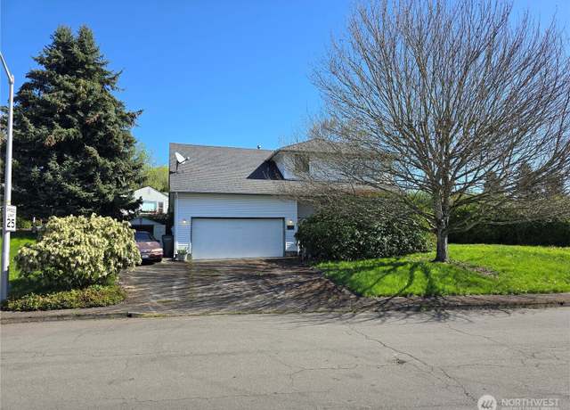 Property at 208 NE 106th St, Vancouver, WA 98685, 3 beds, 2.5 baths